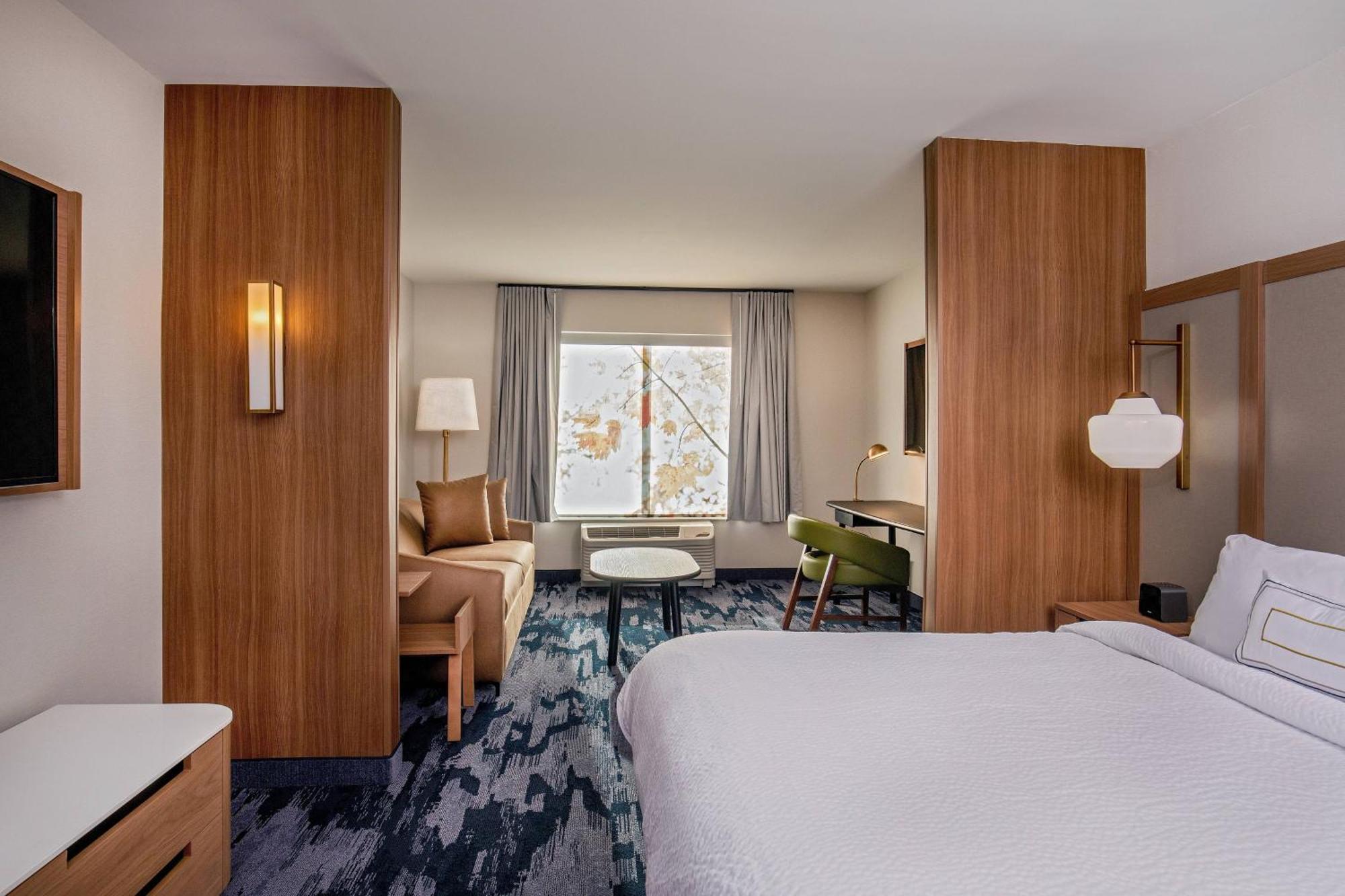 Fairfield Inn & Suites By Marriott Boston Walpole Экстерьер фото